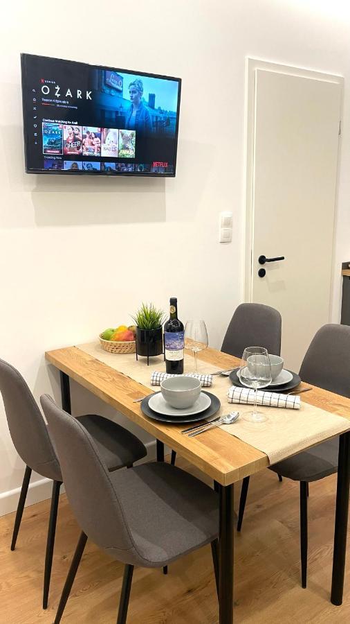 Sipsix Apartment - Modern 2 Bedroom Newly Renovated Flat With Ac In Budapest City Centre Eksteriør bilde