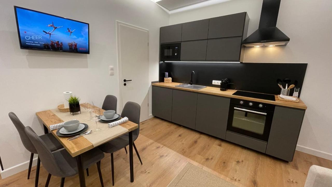 Sipsix Apartment - Modern 2 Bedroom Newly Renovated Flat With Ac In Budapest City Centre Eksteriør bilde