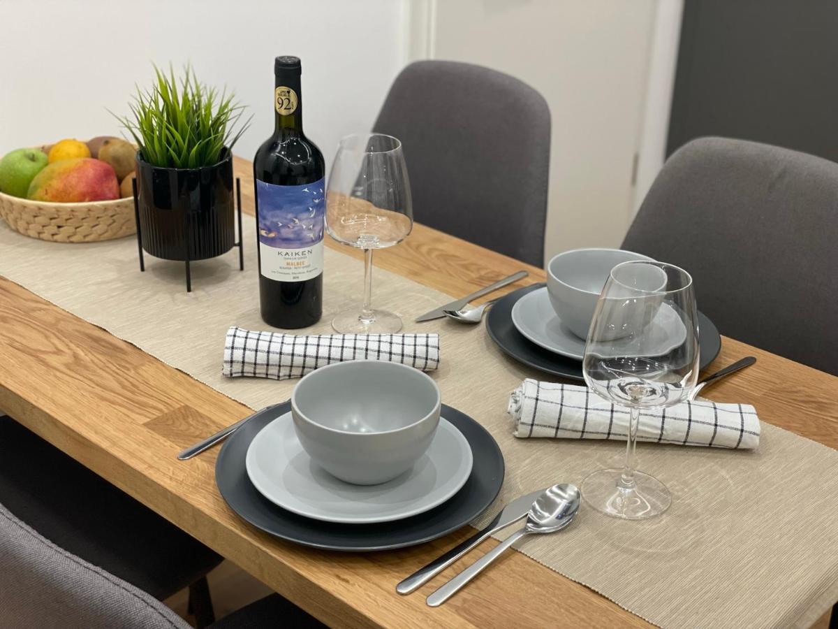 Sipsix Apartment - Modern 2 Bedroom Newly Renovated Flat With Ac In Budapest City Centre Eksteriør bilde