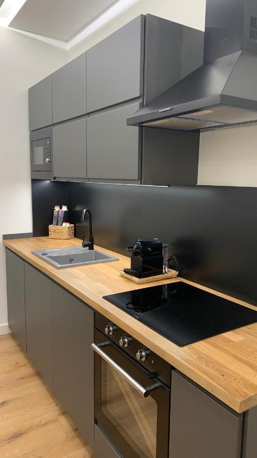 Sipsix Apartment - Modern 2 Bedroom Newly Renovated Flat With Ac In Budapest City Centre Eksteriør bilde