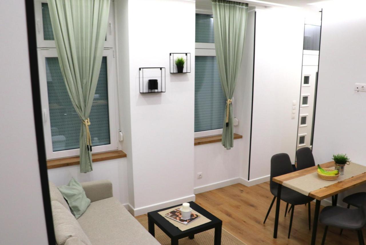 Sipsix Apartment - Modern 2 Bedroom Newly Renovated Flat With Ac In Budapest City Centre Eksteriør bilde